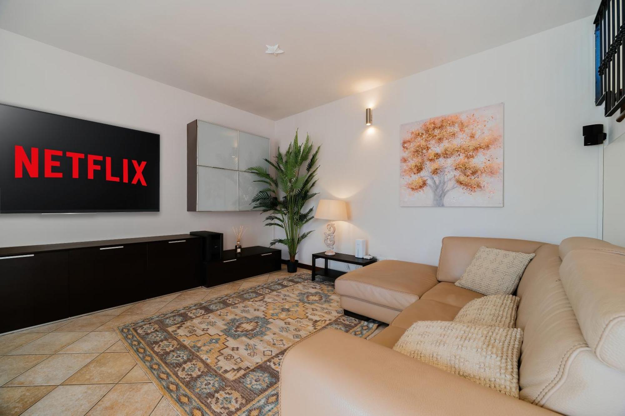 Casa Di Iaio - 90 M2 Apt With Free Wi-Fi, Netflix, Home Cinema & Parking ゴリツィア エクステリア 写真